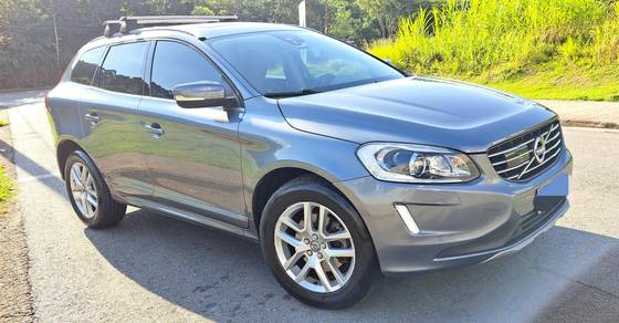 VOLVO XC60 2.0 T5 MOMENTUM GASOLINA 4P AUTOMÁTICO VOLVO XC60 2.0 T5 MOMENTUM GASOLINA 4P AUTOMÁTICO